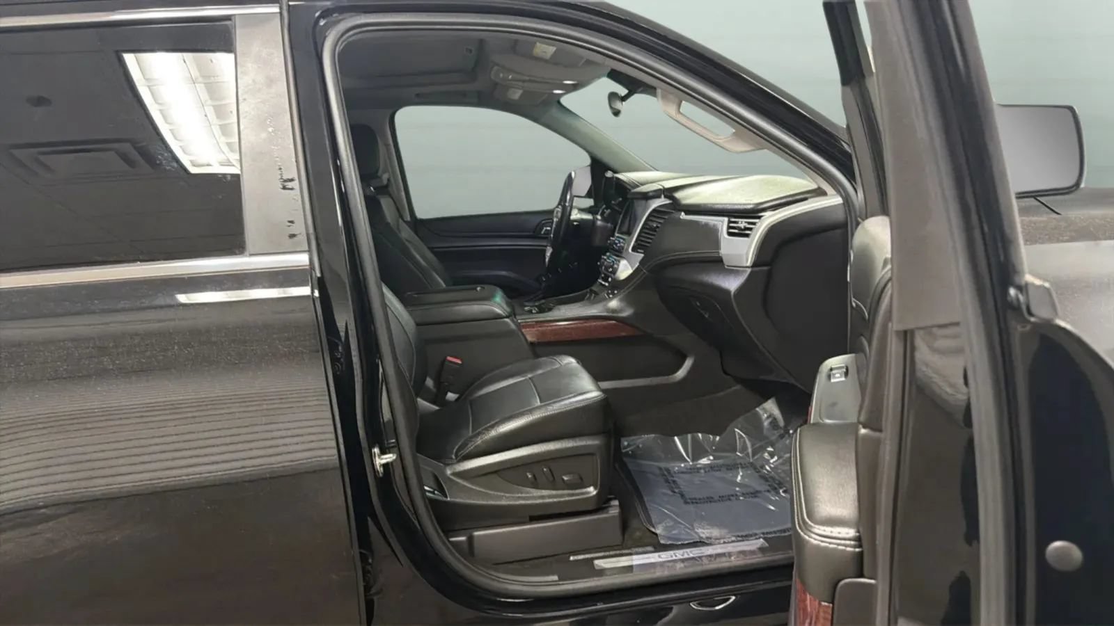 Used 2018 GMC Yukon SLT w/ Open Road Package AWD/4WD image 22