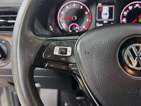 Used 2022 Volkswagen Passat 2.0T image 11