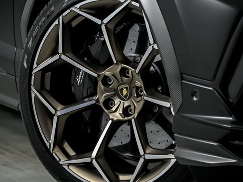 Used 2024 Lamborghini Urus Performante image 4