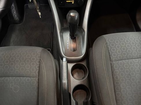 Used 2020 Chevrolet Trax LS FWD image 17