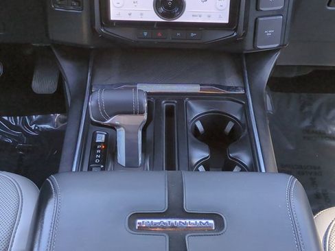 Used 2023 Ford F150 Lightning Platinum image 17