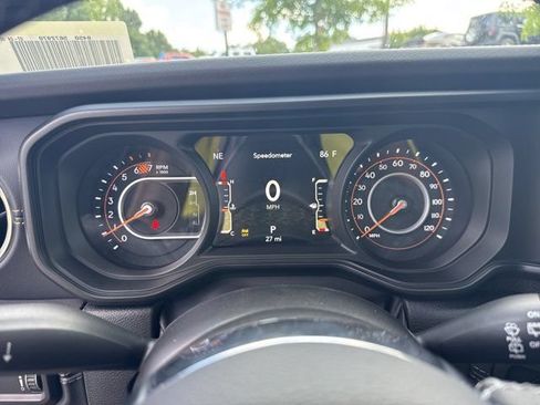 New 2026 Jeep Wrangler Unlimited Sahara AWD/4WD image 25