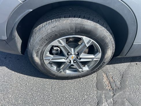 Used 2025 Chevrolet Blazer LT w/ Convenience Package AWD/4WD image 3