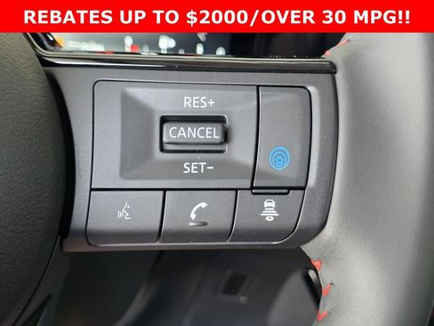 New 2025 Nissan Kicks SR FWD image 25