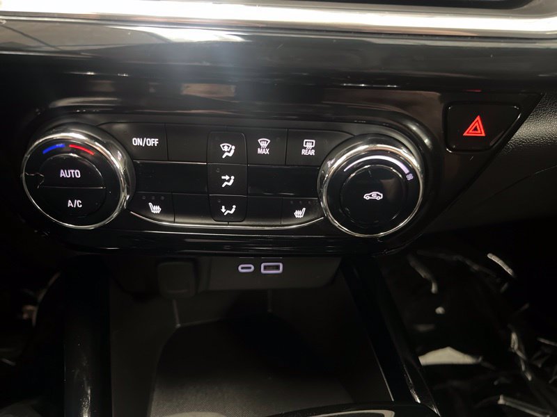 Used 2025 Chevrolet Trax ACTIV w/ Driver Confidence Package FWD image 27