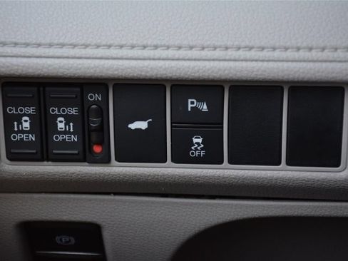 Certified 2026 Honda Odyssey Touring image 29