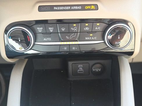 Used 2022 Ford Escape SE FWD image 27