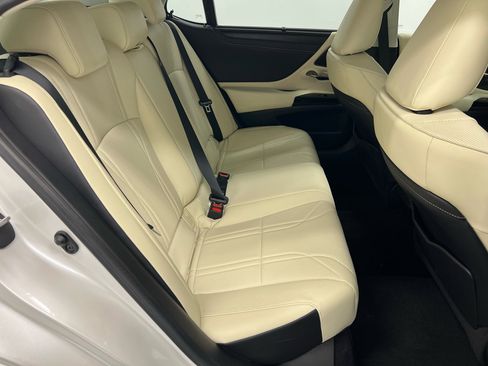 Used 2022 Lexus ES 350 Ultra Luxury image 18