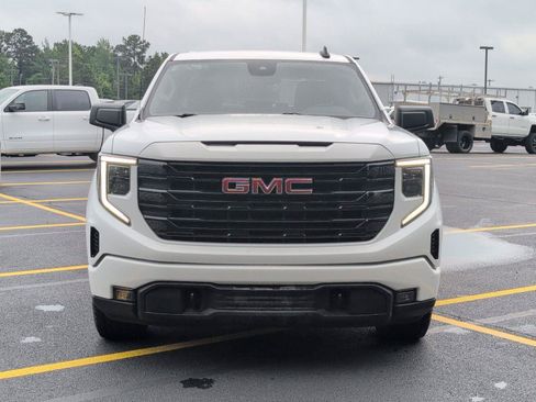 Used 2023 GMC Sierra 1500 Elevation RWD image 9