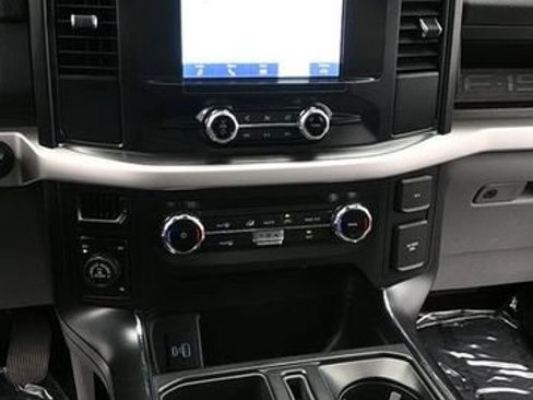 Used 2022 Ford F150 XL w/ Equipment Group 101A High AWD/4WD image 19