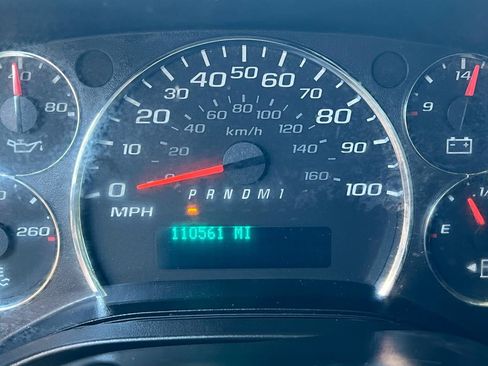 Used 2017 GMC Savana 2500 RWD image 33