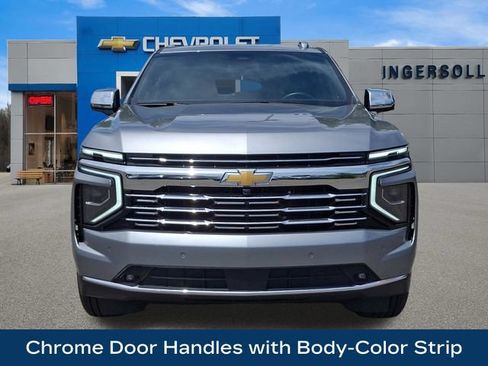 Used 2025 Chevrolet Suburban Premier AWD/4WD image 23