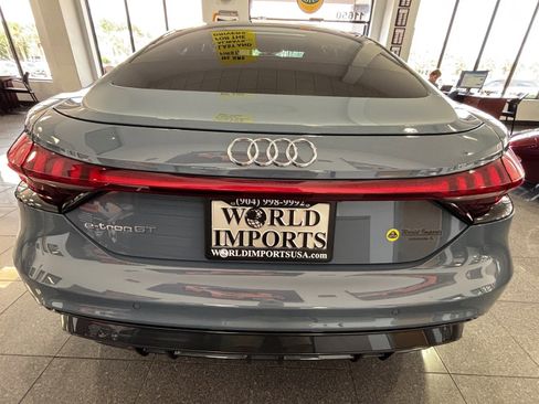Used 2022 Audi e-tron GT Premium Plus image 12