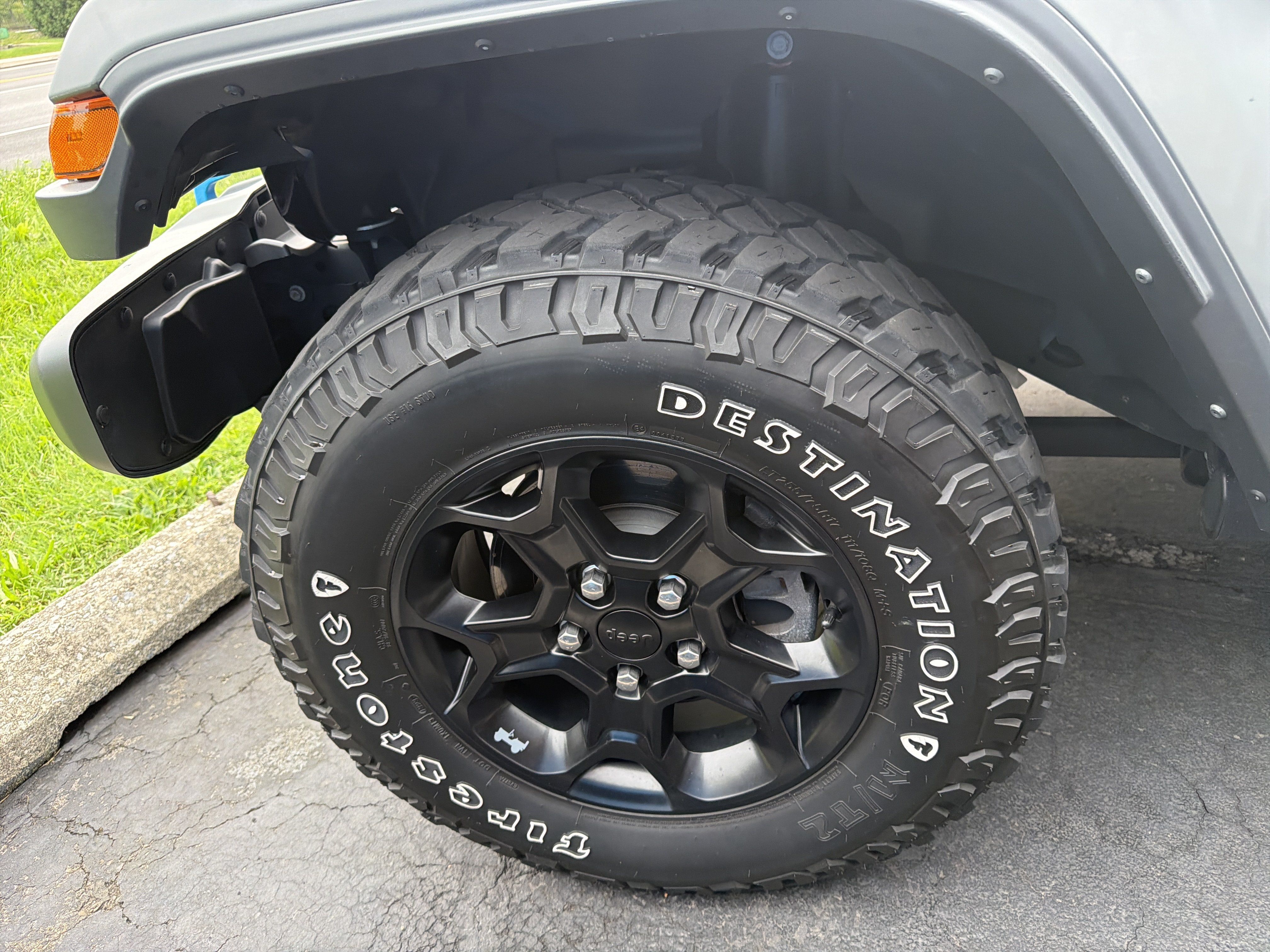 Certified 2023 Jeep Wrangler Unlimited w/ Cold Weather Group AWD/4WD image 38