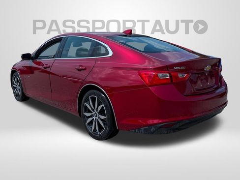 Used 2017 Chevrolet Malibu LT w/ Leather Package FWD image 3