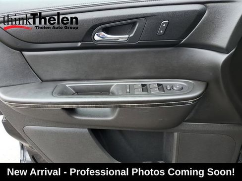 Used 2014 GMC Acadia SLT image 18