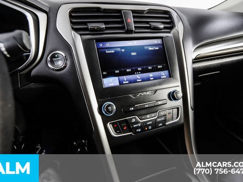 Used 2020 Ford Fusion SEL image 43