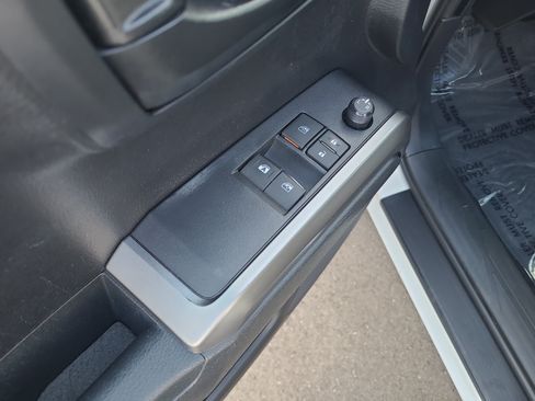 Certified 2019 Toyota Tacoma SR5 AWD/4WD image 13