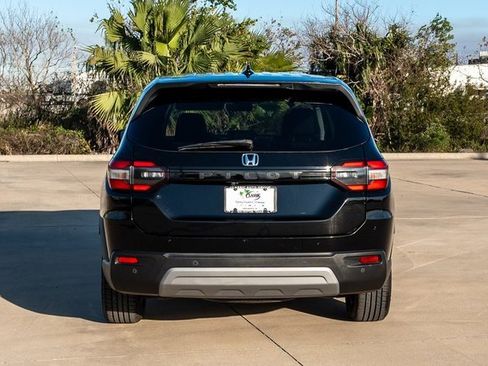 Used 2023 Honda Pilot EX-L image 3