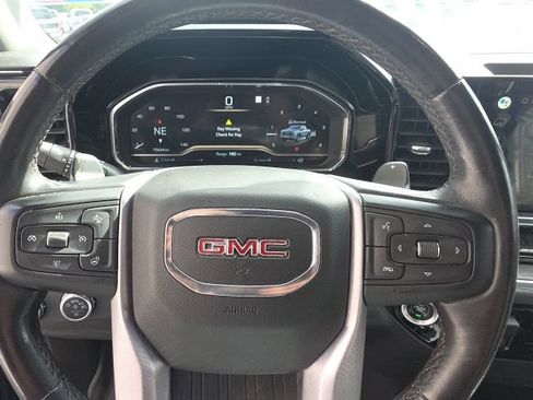 Used 2022 GMC Sierra 1500 SLT w/ SLT Premium Plus Package AWD/4WD image 17