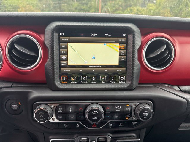 Used 2023 Jeep Wrangler Unlimited Rubicon AWD/4WD image 12