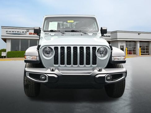 Used 2023 Jeep Gladiator Sport AWD/4WD image 8