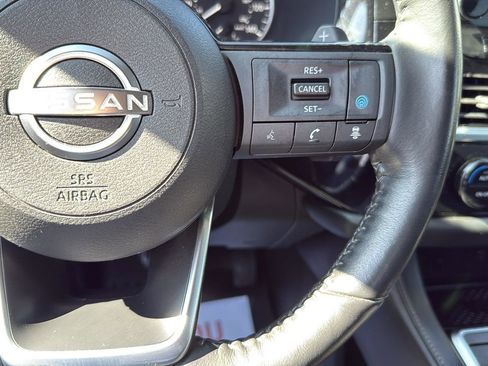 Used 2023 Nissan Pathfinder SL w/ SL Premium Package image 16