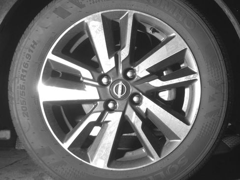 Used 2025 Nissan Versa SV image 13