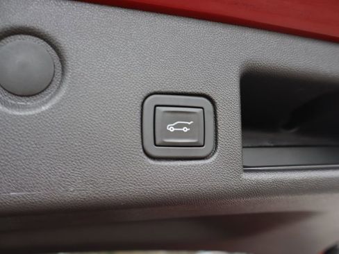 Used 2024 Chevrolet Equinox RS FWD image 24