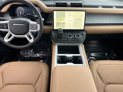 New 2026 Land Rover Defender 110 X-Dynamic SE image 24
