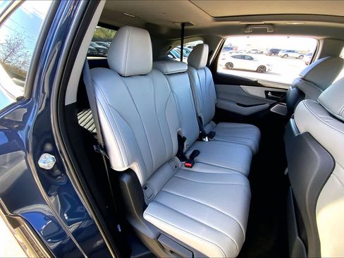 Certified 2026 Acura MDX FWD w/ Technology Package image 18