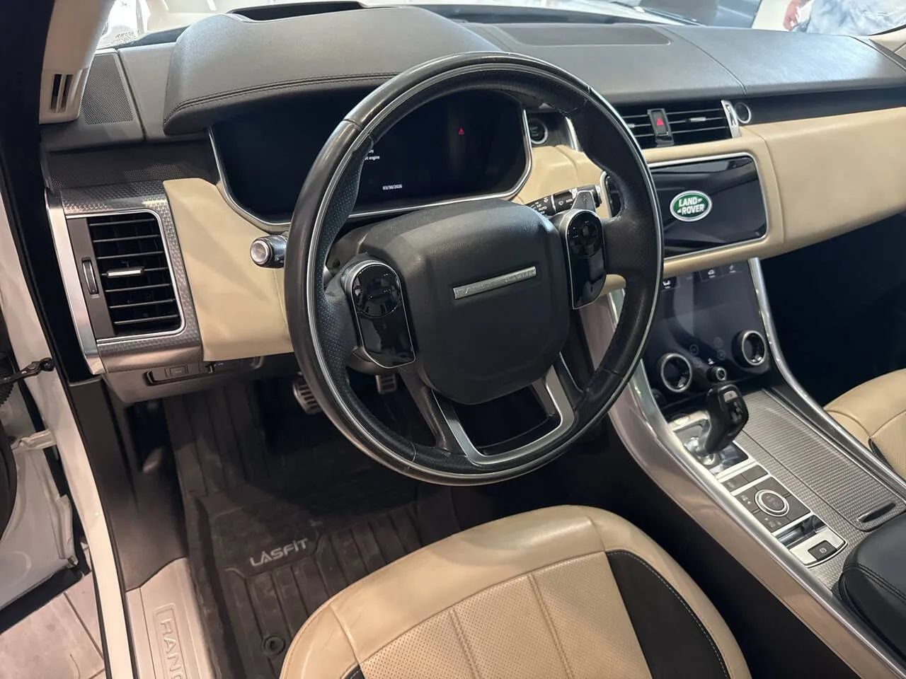 Used 2018 Land Rover Range Rover Sport Supercharged AWD/4WD image 29