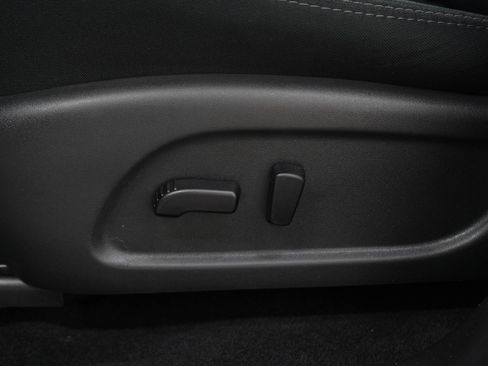 Used 2019 Nissan Pathfinder S AWD/4WD image 27