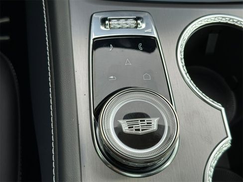 Used 2026 Cadillac Vistiq Sport image 31