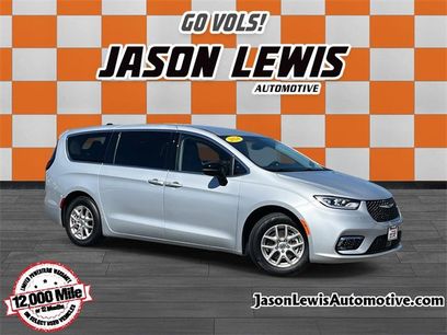 Used 2024 Chrysler Pacifica Touring-L