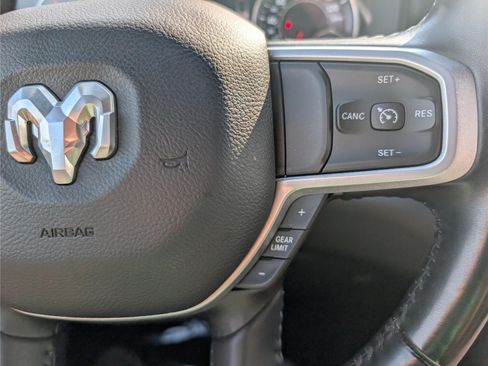Used 2022 RAM 1500 Big Horn AWD/4WD image 23