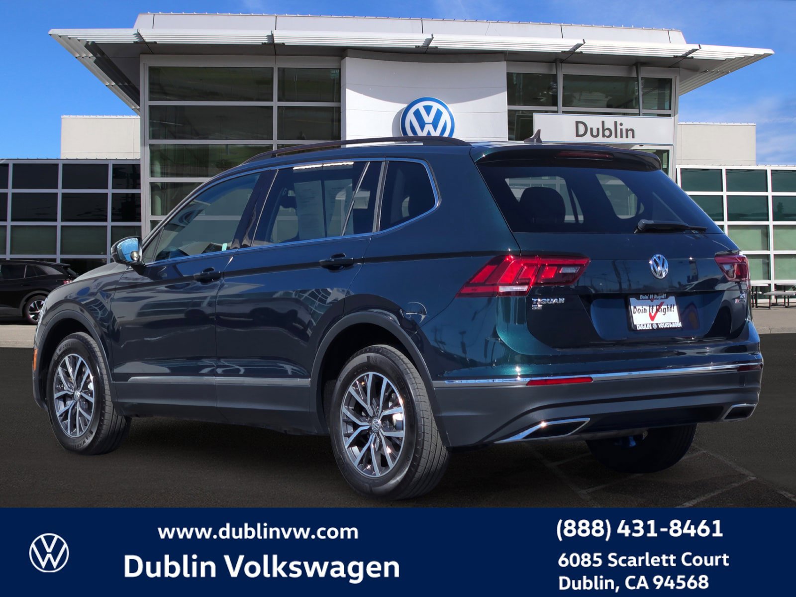 Used 2018 Volkswagen Tiguan SE w/ 3rd Row Seat Package AWD/4WD image 6