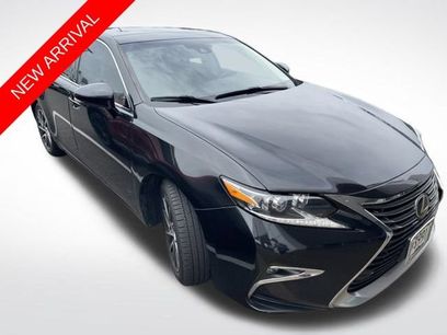 Used 2016 Lexus ES 350 w/ Navigation System Package