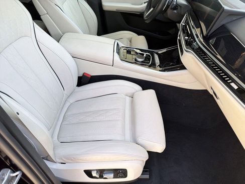 Used 2024 BMW X5 M60i w/ Climate Comfort Package image 30