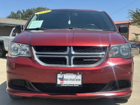 Used 2016 Dodge Grand Caravan American Value Package w/ UConnect Hands-Free Group FWD image 3