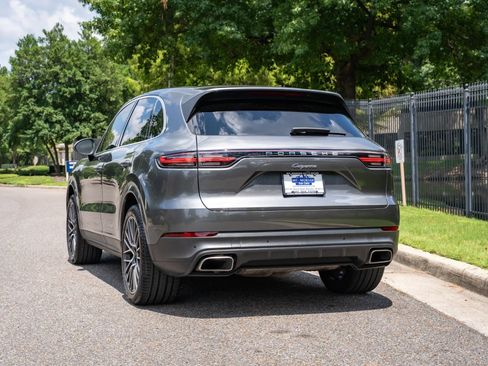 Used 2021 Porsche Cayenne AWD/4WD image 7