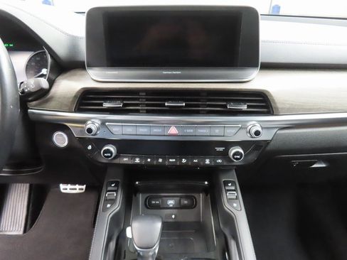 Used 2022 Kia Telluride SX w/ SX Prestige Package image 14