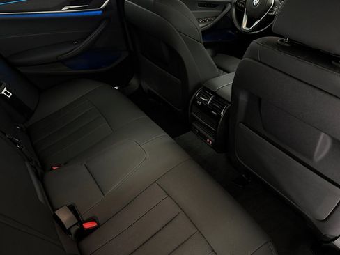 Used 2023 BMW 530e w/ Convenience Package image 30