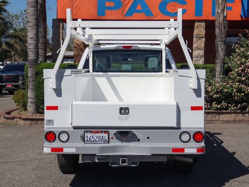 Used 2024 Ford F250 XL w/ XL Chrome Package image 8