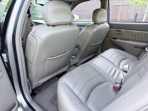 Used 2002 Buick Century Limited FWD image 23