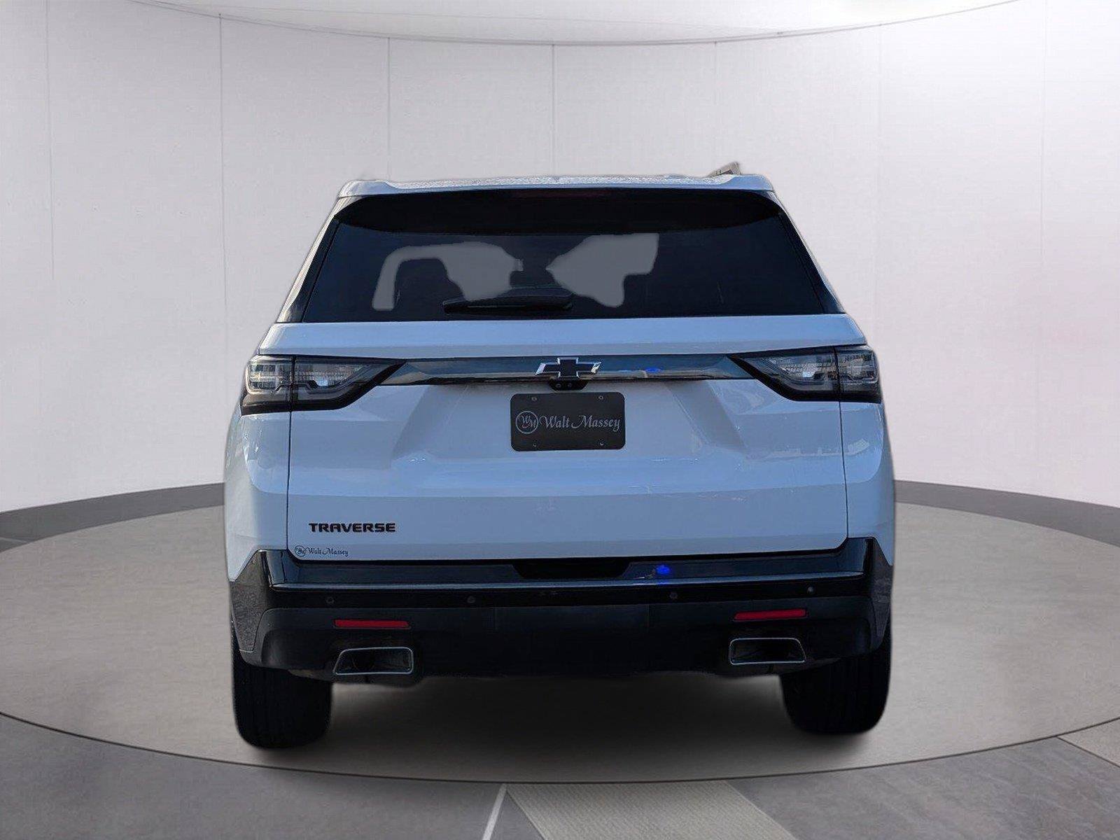 Used 2021 Chevrolet Traverse Premier w/ Redline Edition FWD image 4