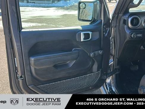 Used 2022 Jeep Wrangler Unlimited Willys image 8