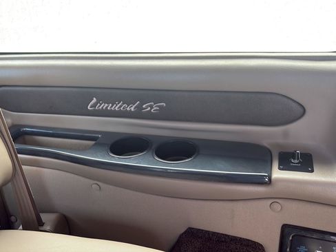 Used 2014 Chevrolet Express 1500 AWD image 47