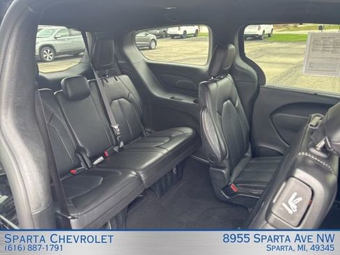 Used 2025 Chrysler Pacifica Select FWD image 28