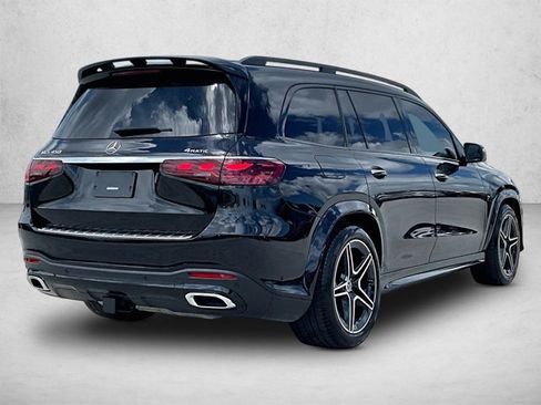 Used 2024 Mercedes-Benz GLS 450 4MATIC image 2